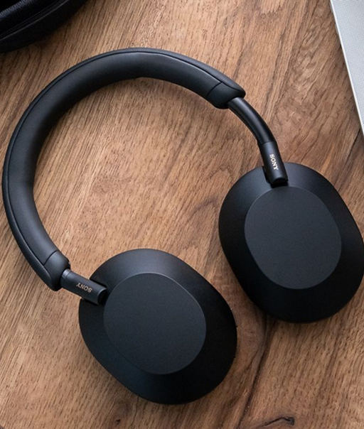 The Silence: Sony WH-1000XM5 Bundle